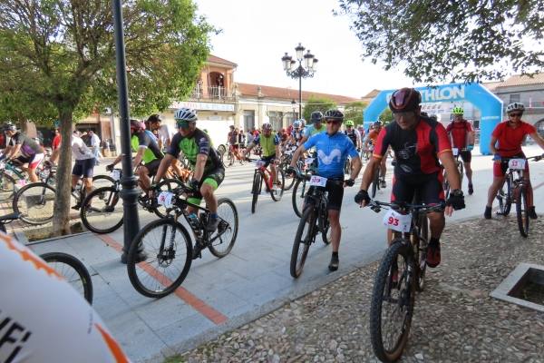 Más de 150 ciclistas en el paraíso de Alaraz