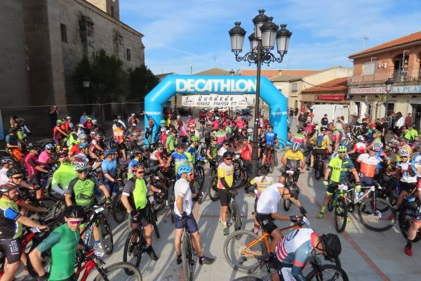 Más de 150 ciclistas en el paraíso de Alaraz