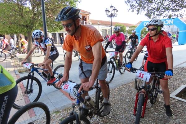 Más de 150 ciclistas en el paraíso de Alaraz