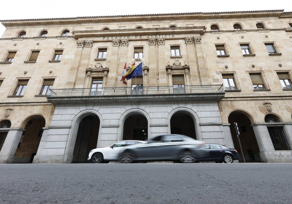 Fachada del Palacio de Justicia, en la Gran Vía.