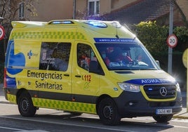 Ambulancia en una foto de archivo