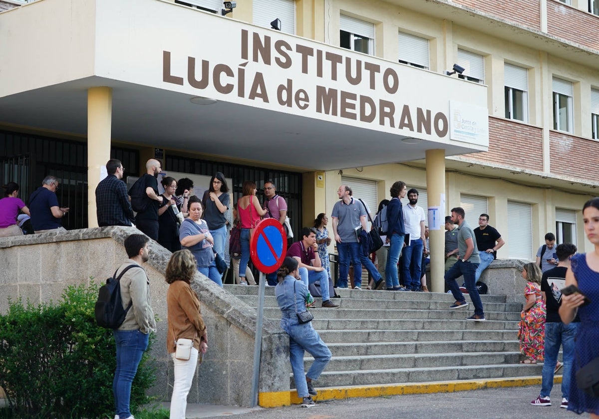 Fachada del Instituto Lucía de Medrano.