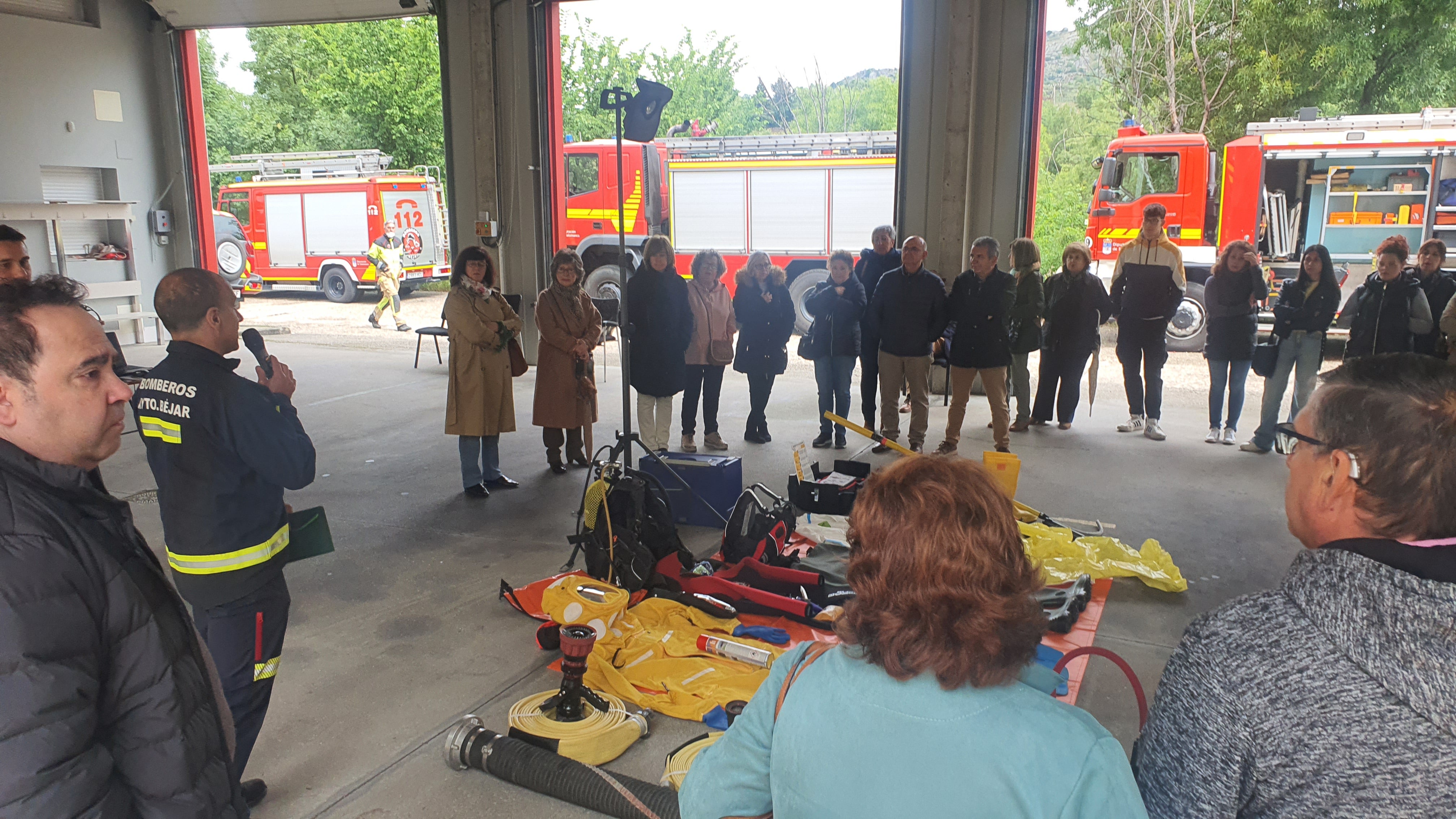 Los bomberos de Béjar reciben el premio Servir del Rotary Club