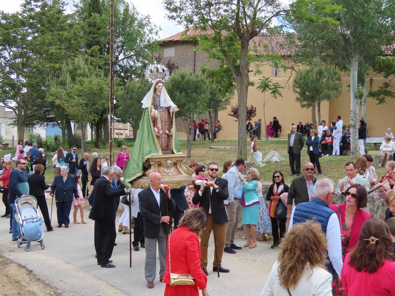 Devoción a la Virgen de la Misericordia en la fiesta patronal de Cantalapiedra