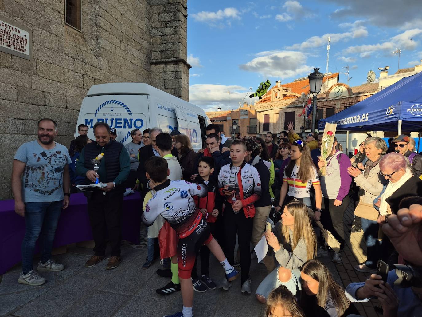 Macotera se vuelve a convertir en un circuito de ciclismo para acoger la III Copa Castilla y León Escuelas