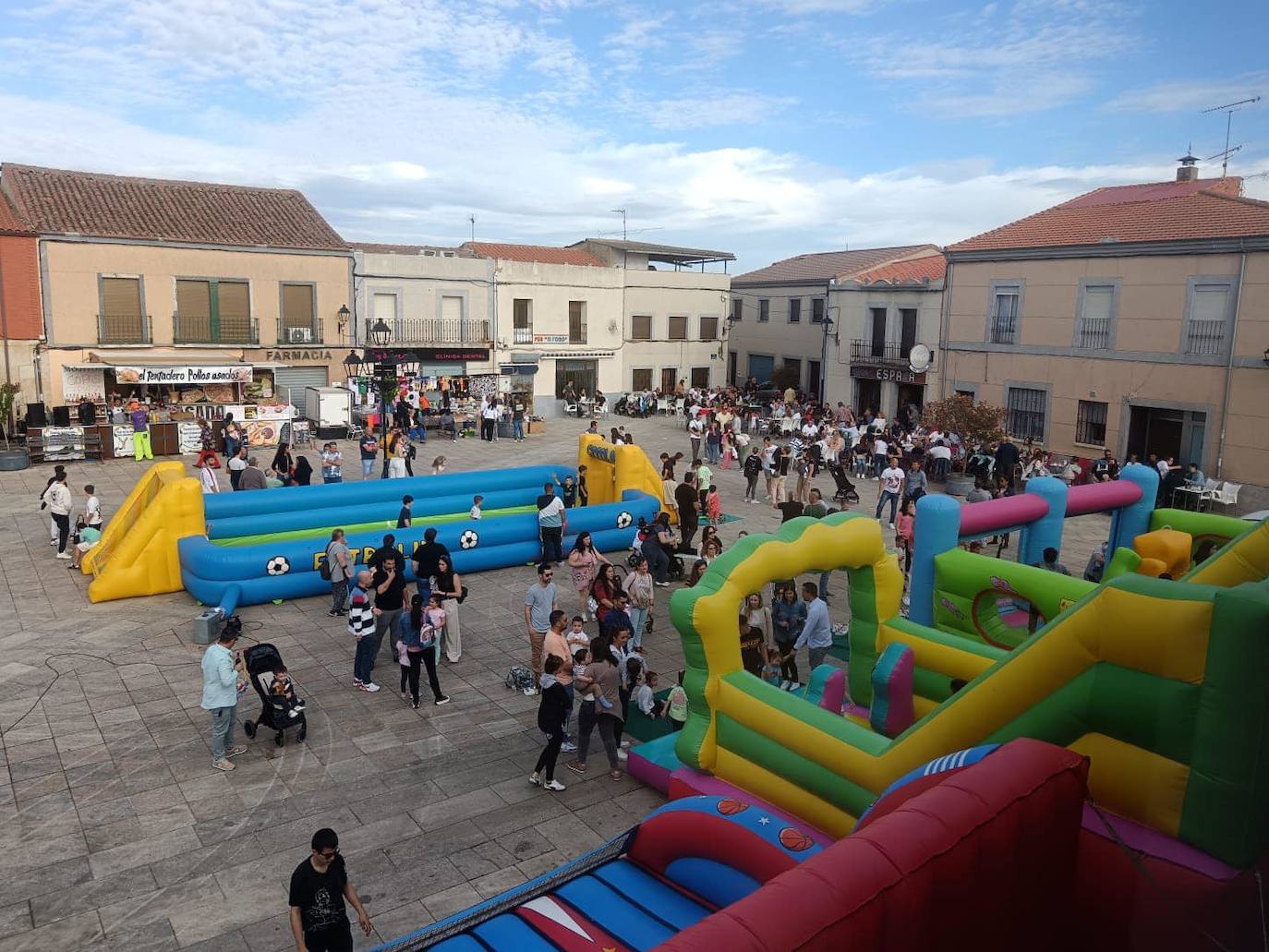 Destacada participación en la I Concentración de Vehículos Clásicos en Cantalpino