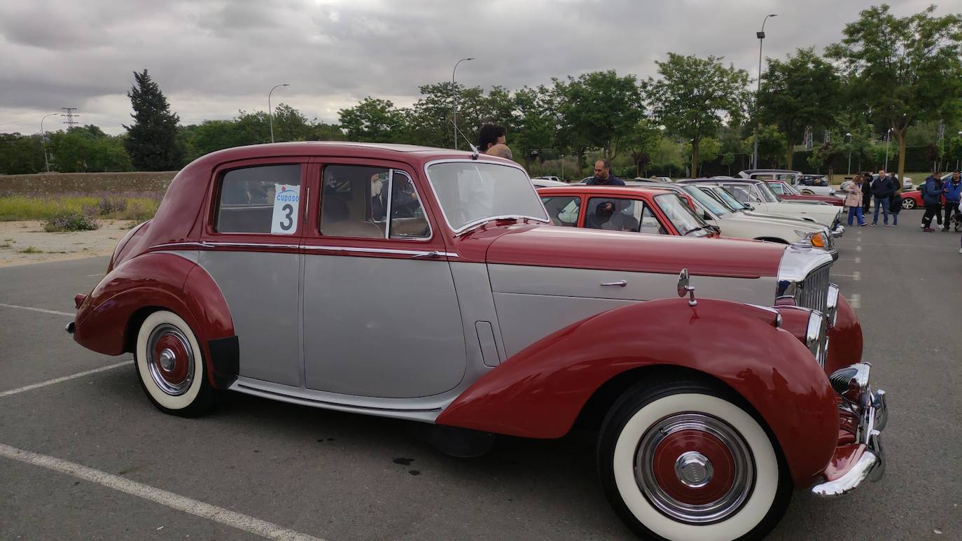 Así ha sido el espectacular rally que ha recorrido Salamanca para homenajear a la Policía Local