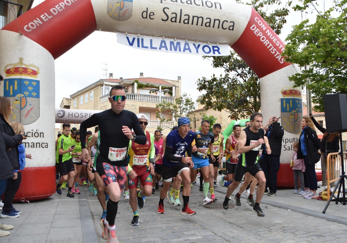 Alexandra Martín e Ignacio Regalado se llevan el cross de Aspace