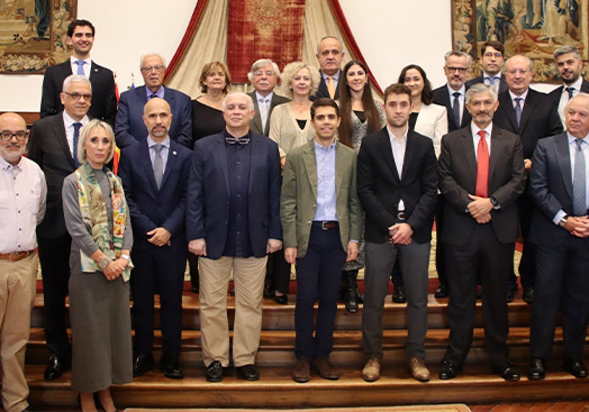 Acto celebrado por Alumni en el Paraninfo de la Universidad.