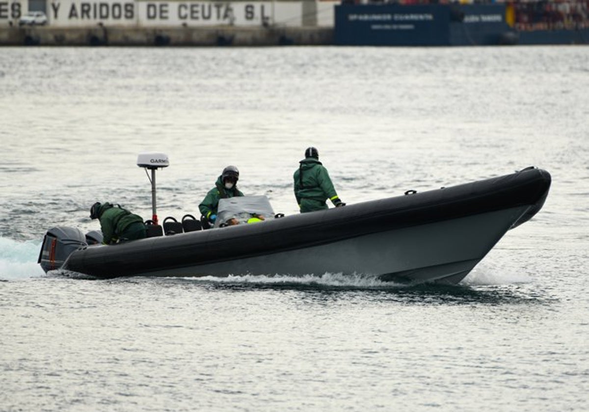 Servicio Marítimo de la Guardia Civil en aguas de Ceuta.