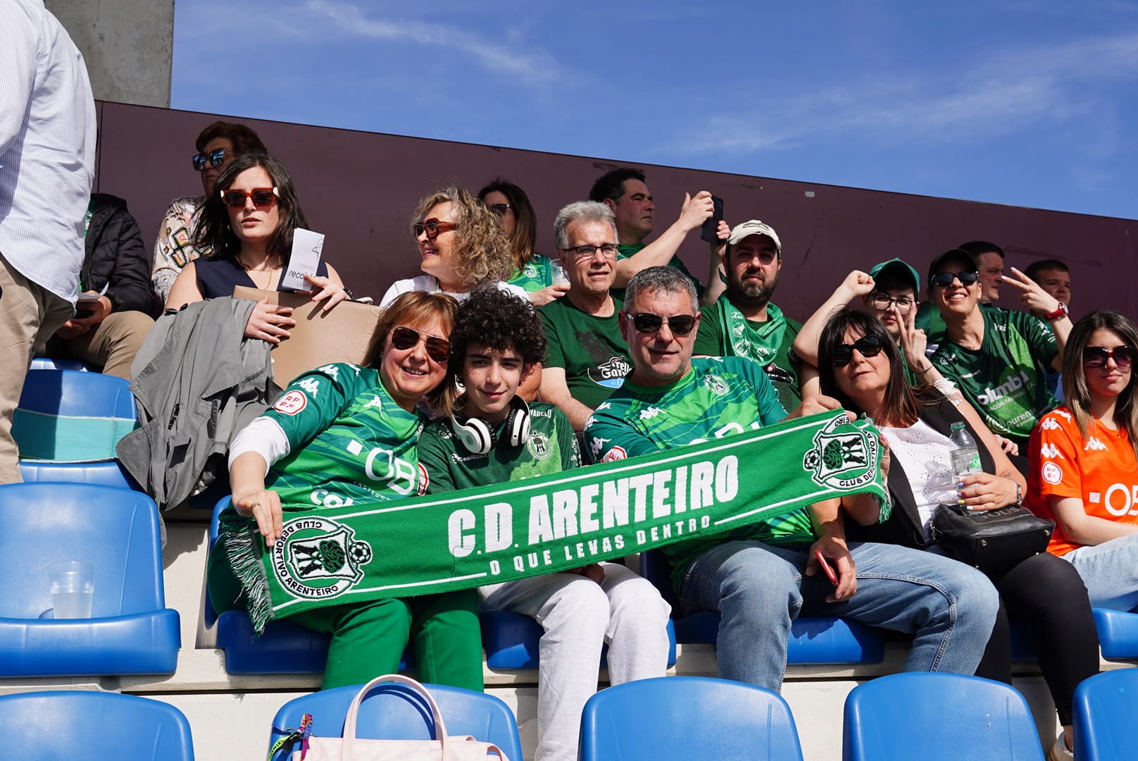Búscate en la grada del Reina Sofía en el partido contra el Arenteiro