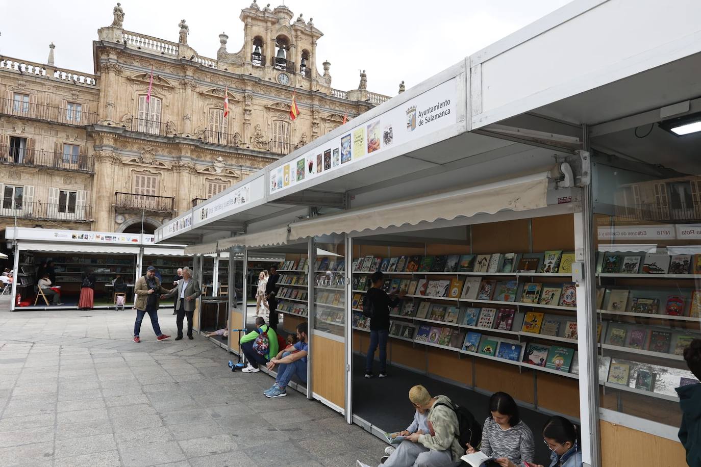 Buen colofón a la Feria del Libro: buen tiempo y gran afluencia
