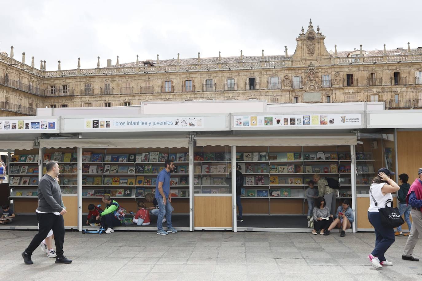 Buen colofón a la Feria del Libro: buen tiempo y gran afluencia