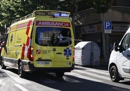 La ambulancia en el lugar del atropello.