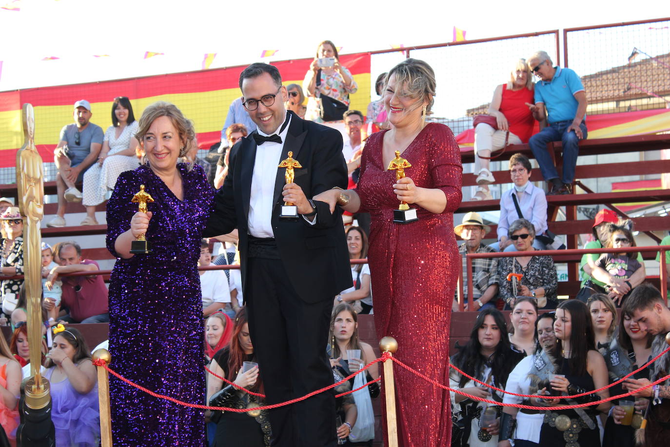 El multitudinario desfile de disfraces en la Fuente de San Esteban, en imágenes