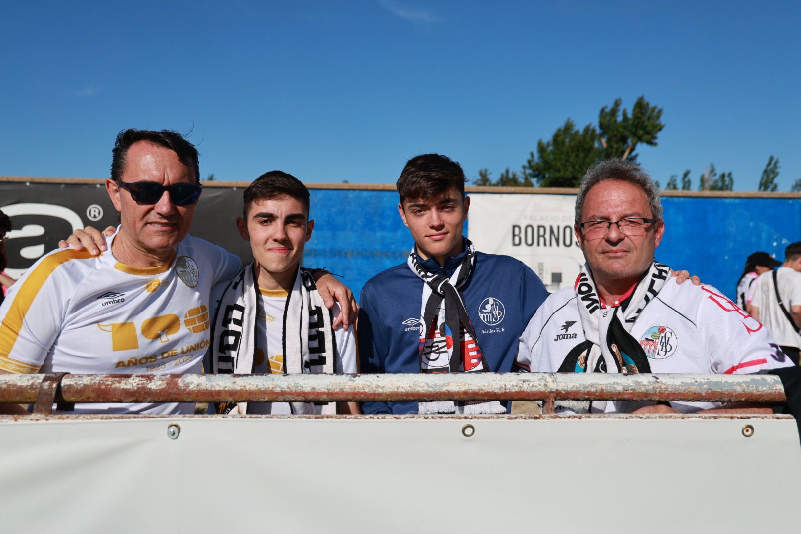 Búscate en la grada de Las Salinas en el partido del Salamanca UDS contra el Atlético Tordesillas