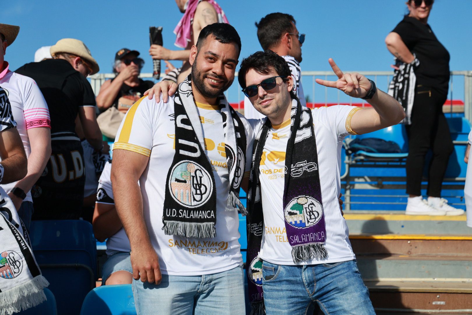 Búscate en la grada de Las Salinas en el partido del Salamanca UDS contra el Atlético Tordesillas