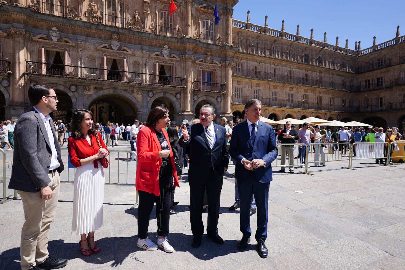 Miles de salmantinos disfrutan de una exitosa jornada de ibérico en el centro