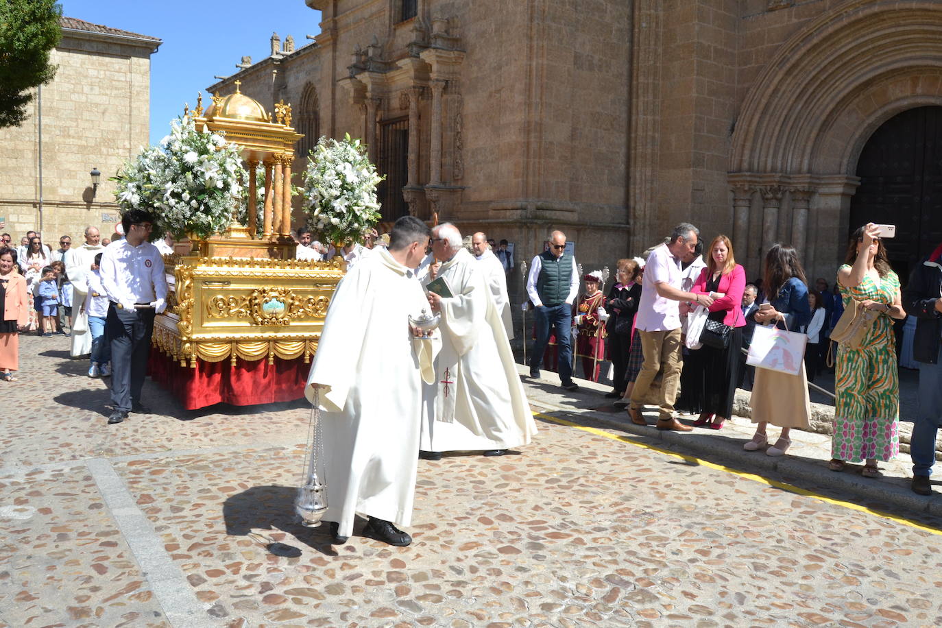 Lluvia de pétalos por el Corpus en Ciudad Rodrigo