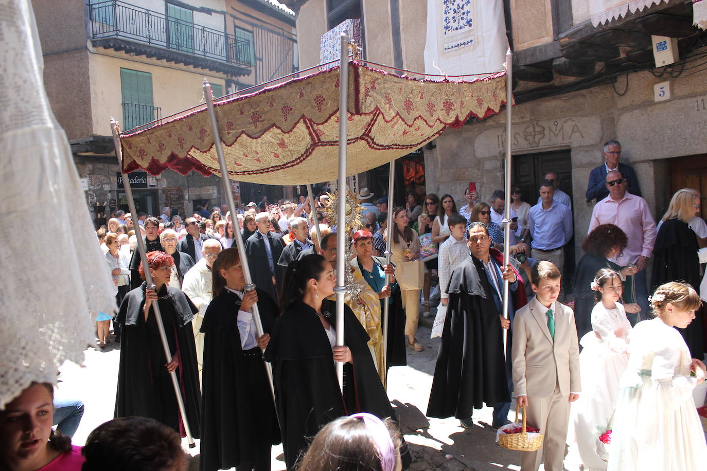 La belleza excelsa del Corpus de La Alberca, en imágenes