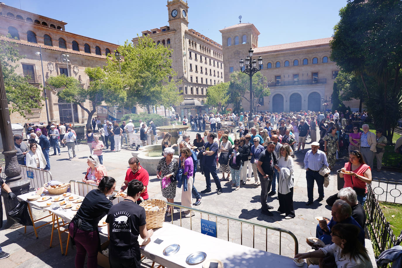 Miles de salmantinos disfrutan de una exitosa jornada de ibérico en el centro