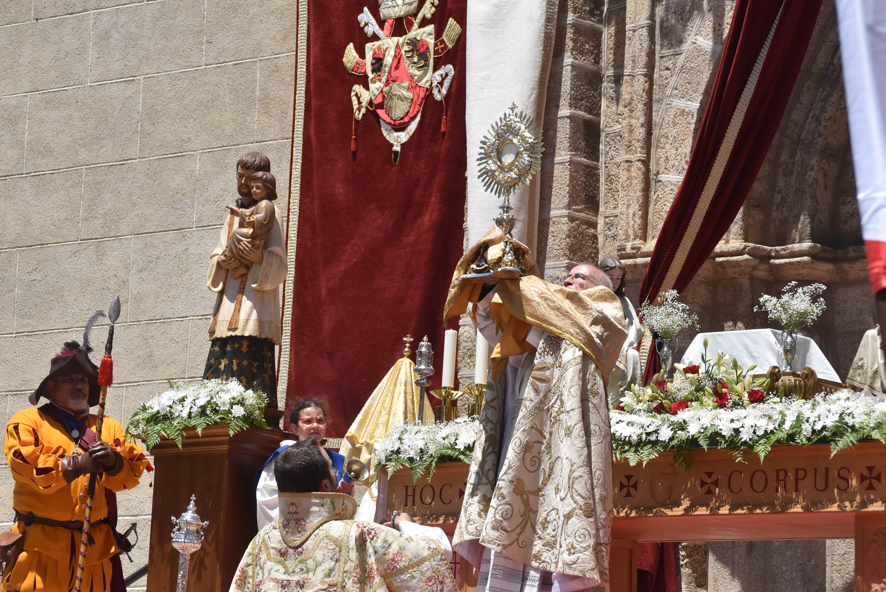 Béjar brilla en el quinto aniversario de su Corpus más internacional