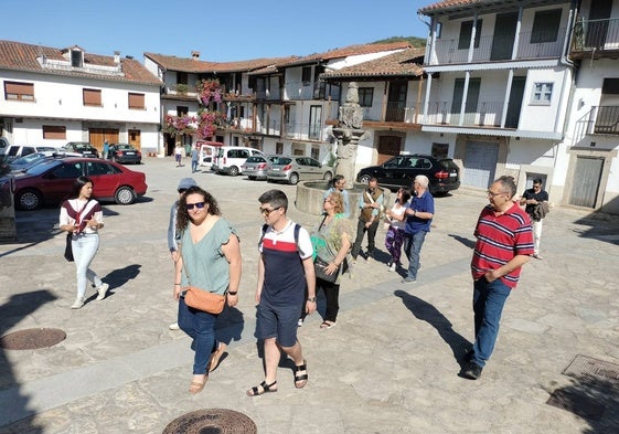 Imagen de la visita realizada este domingo al conjunto histórico de Montemayor del Río