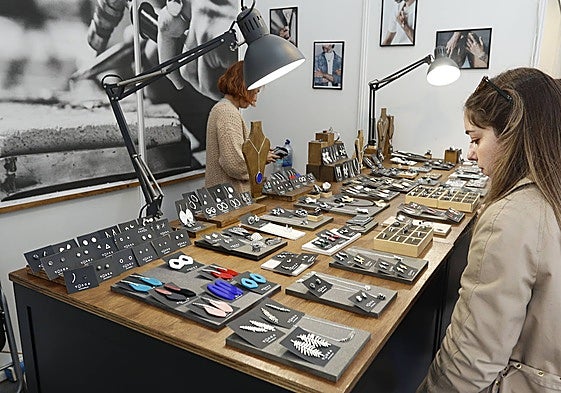 Escaparate de un taller de artesanía de la última feria celebrada en Los Bandos.