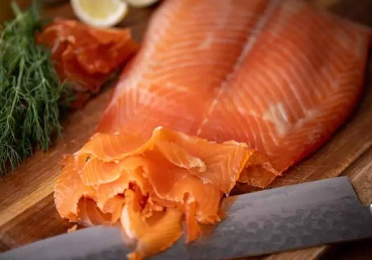 Consumo alerta de la presencia de listeria en salmón ahumado en quince marcas