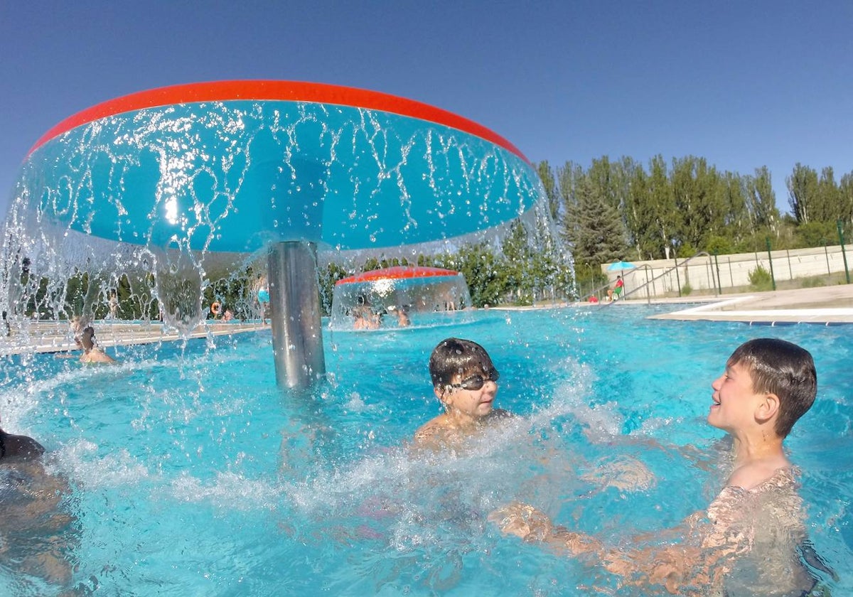 Las instalaciones estivales de la piscina de La Aldehuela están a cargo de Piscis.