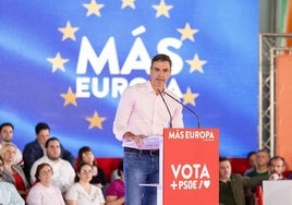 Pedro Sánchez en un mitin en Asturias.