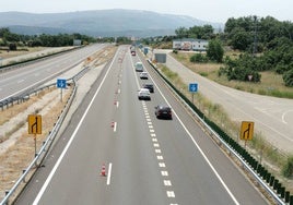 Imagen del desvío de la A-66 por Nava de Béjar, que podría quedar reabierto este viernes.