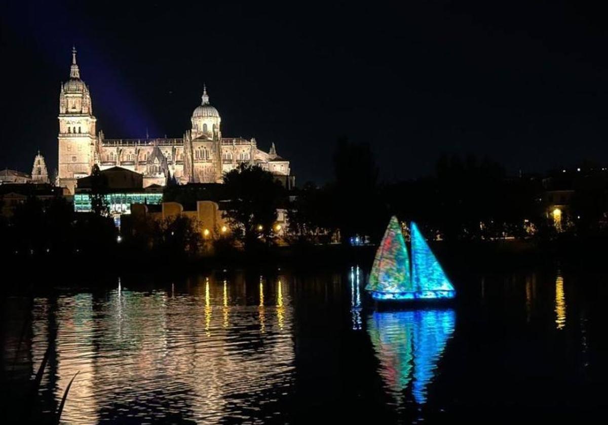 Imagen de los barcos realizados por la Casa Escuela Santiago Uno.