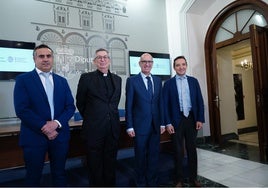 El diputado de Desarrollo Rural, Antonio Labrador; el rector de la Universidad Pontificia, Santiago García-Jalón de la Lama; el presidente de la Diputación, Javier Iglesias, y el rector de la Universidad de Salamanca, Juan Manuel Corchado.