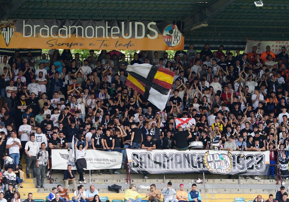 Imagen del Fondo Sur en el partido del pasado domingo contra el Tordesillas.