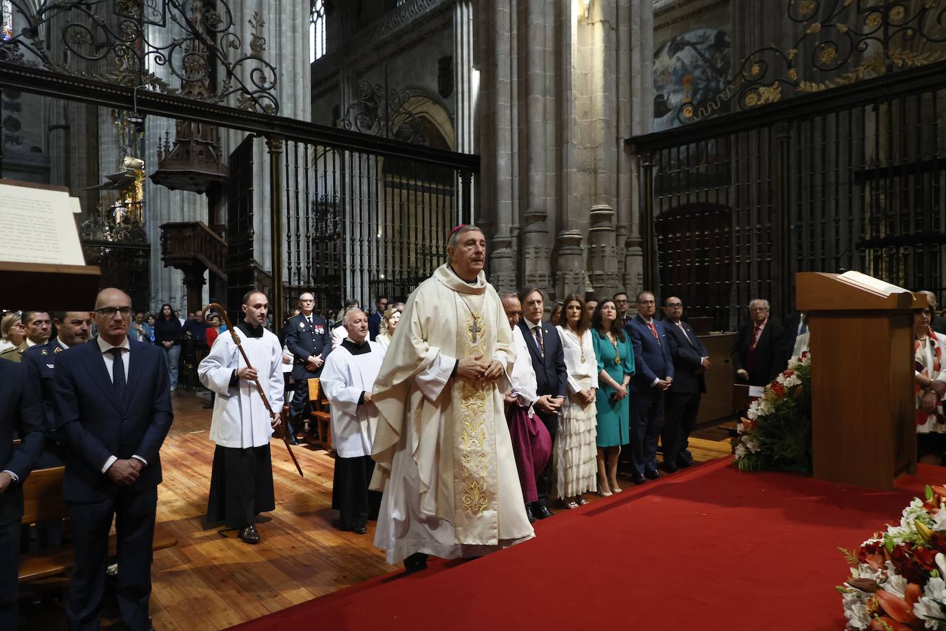 El obispo pide regenerar la vida pública para acabar con una sociedad rota y dividida por el día de San Juan de Sahagún