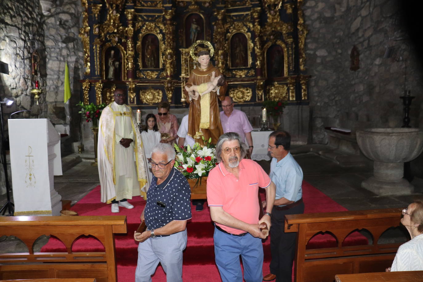 Ledrada celebra la festividad de San Antonio