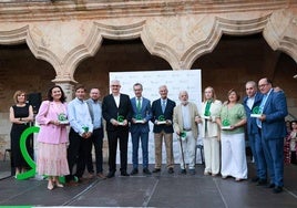 Los galardonados en la gala contra el cáncer.