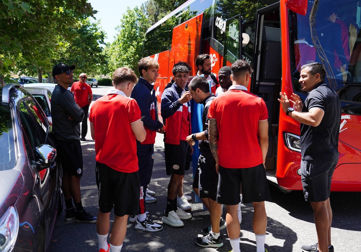 El Salamanca UDS, rumbo a Vigo con Poveda y otros 20 jugadores a bordo