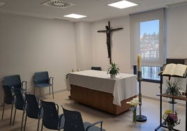 Imagen de la sala que actualmente acoge a la capilla del Hospital de Salamanca.