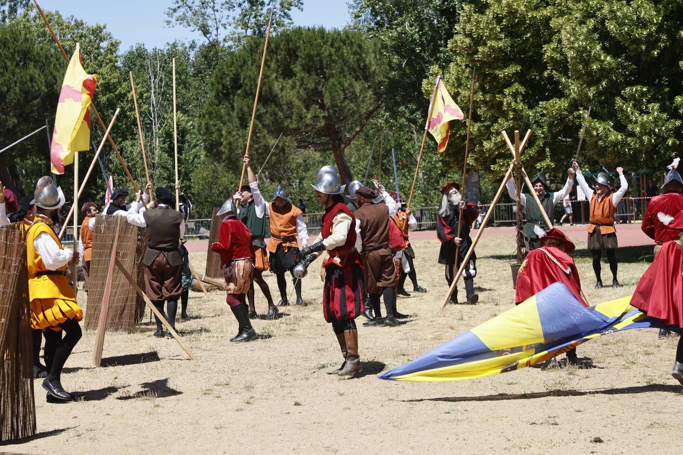 La batalla de los Tercios en el Puente Romano, en imágenes