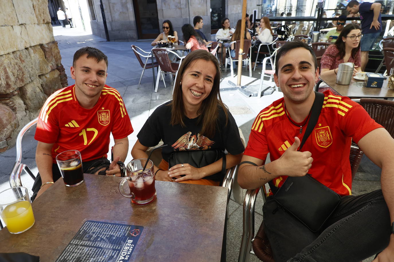 Terrazas llenas en Salamanca para alentar a España: así se animó en el primer partido de la Eurocopa