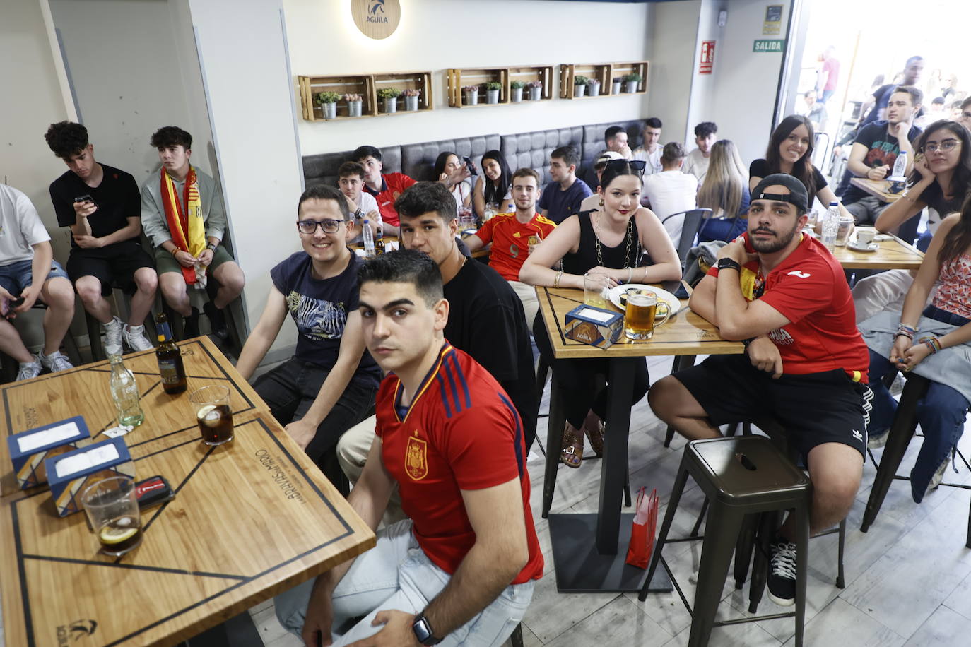 Terrazas llenas en Salamanca para alentar a España: así se animó en el primer partido de la Eurocopa