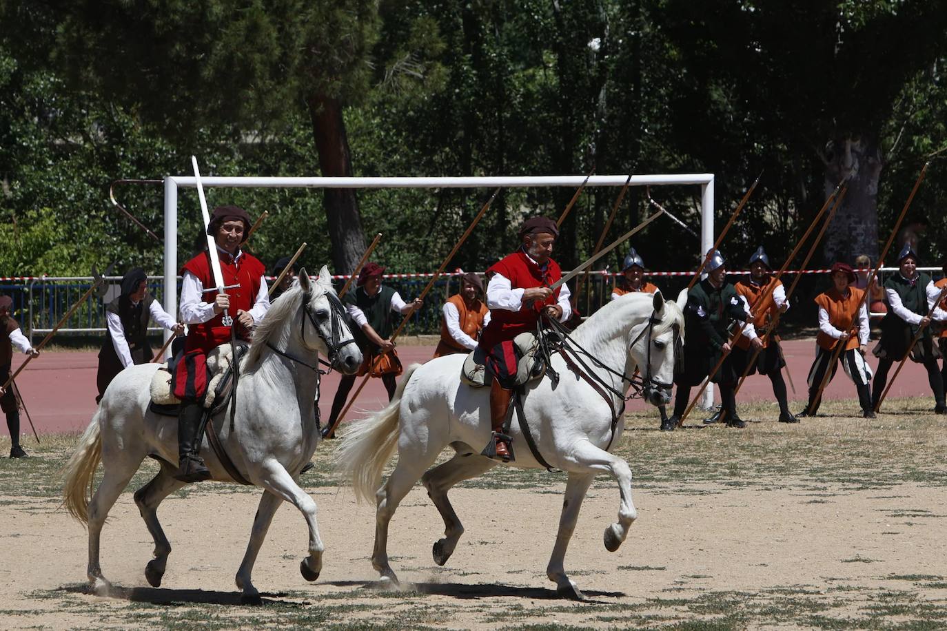 La batalla de los Tercios en el Puente Romano, en imágenes