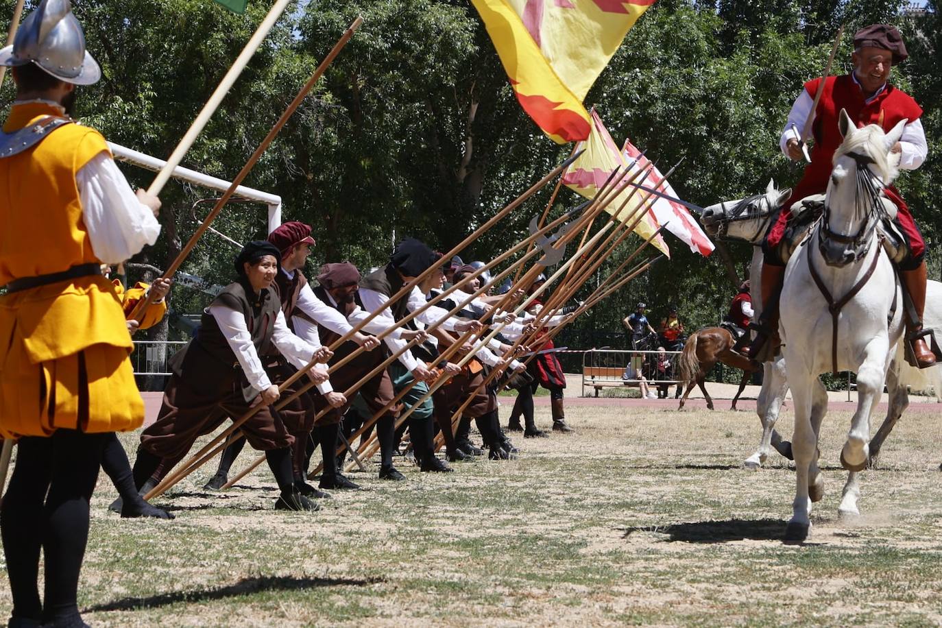 La batalla de los Tercios en el Puente Romano, en imágenes