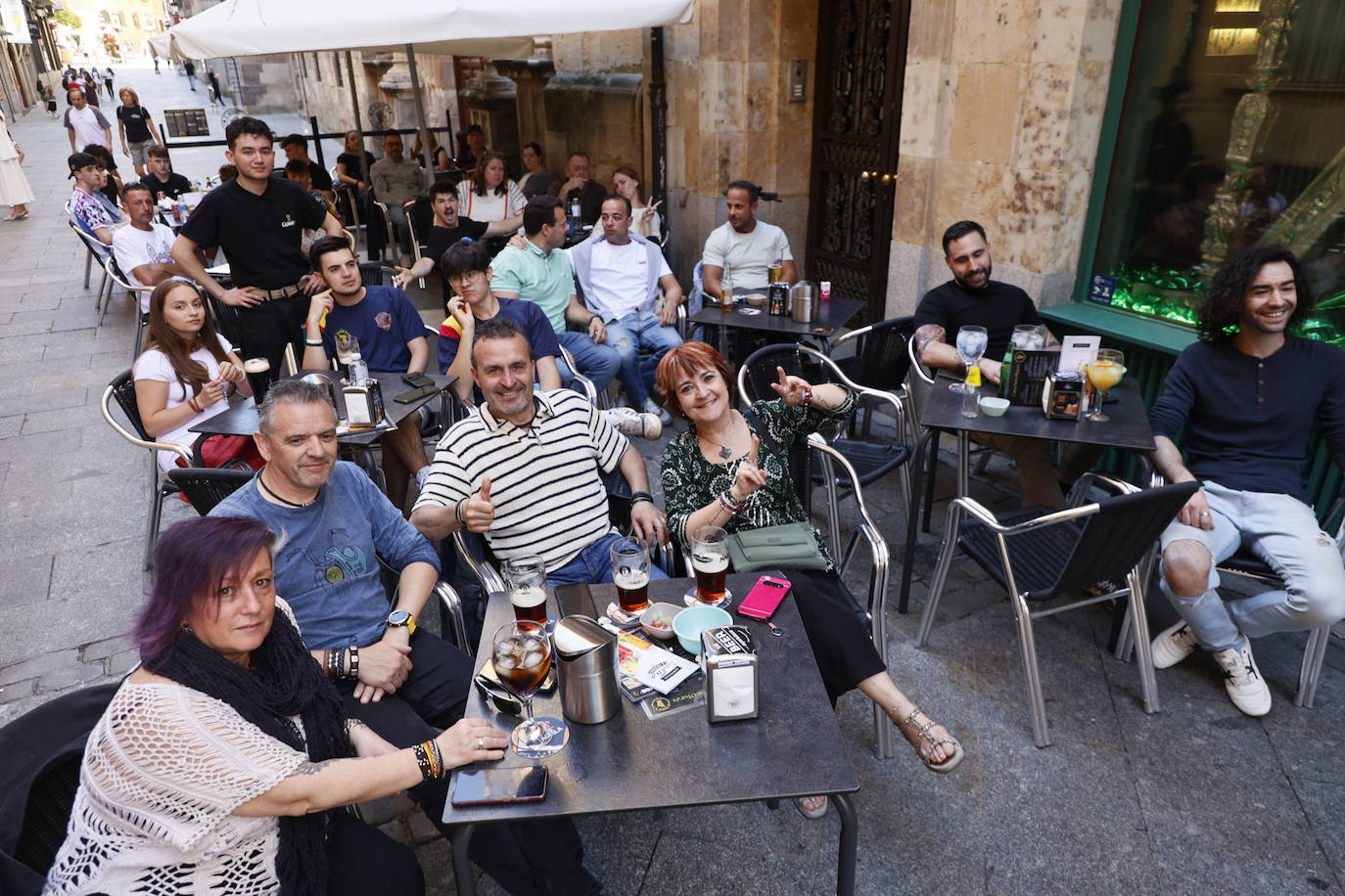 Terrazas llenas en Salamanca para alentar a España: así se animó en el primer partido de la Eurocopa