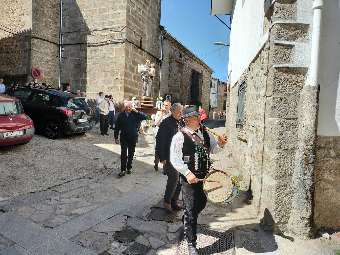 Puerto de Béjar y Valbuena honran a San Antonio