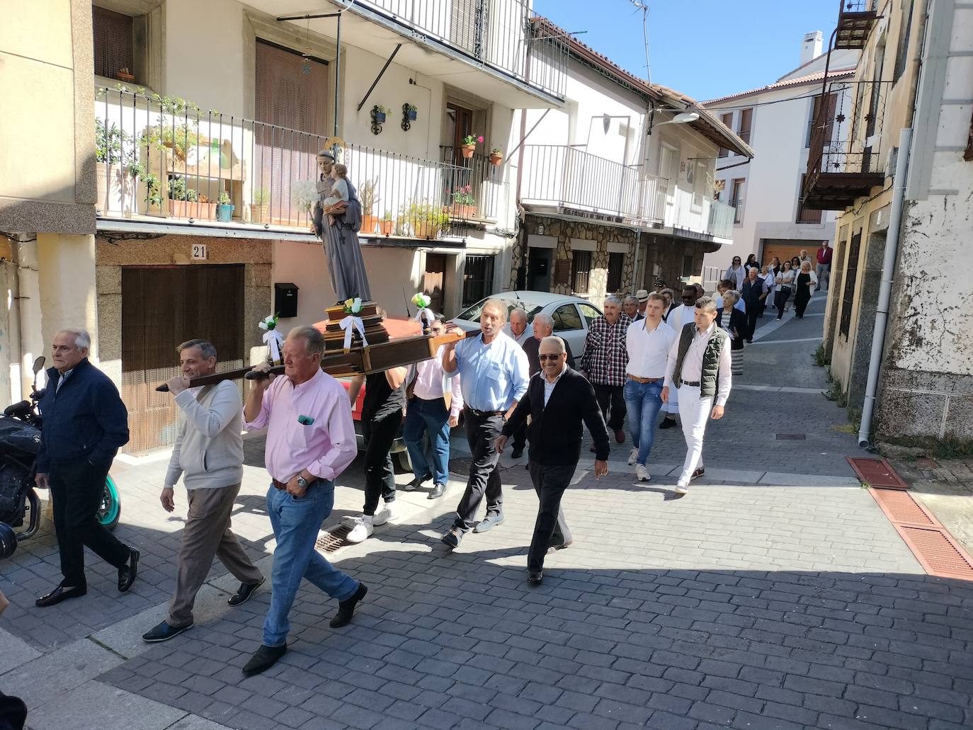 Puerto de Béjar y Valbuena honran a San Antonio