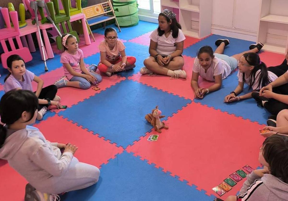 Un grupo de niños de Santa Marta en las actividades de Ciudad Amiga de la Infancia.