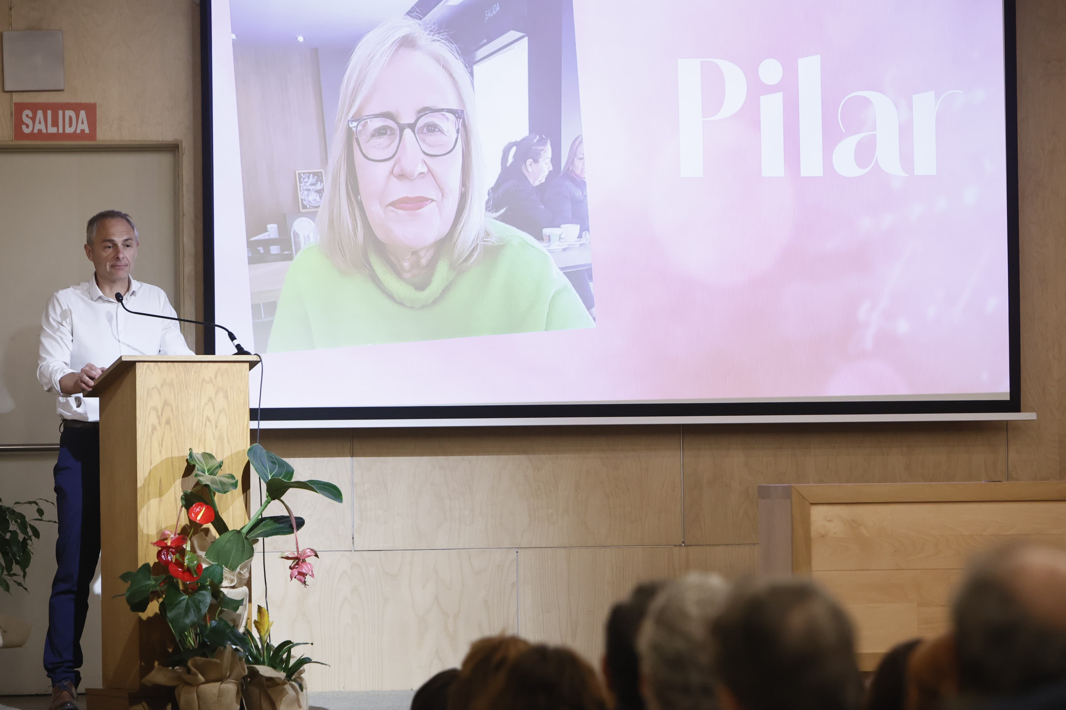 Reconocimiento emotivo de la Universidad a la profesora fallecida Pilar Jiménez Tello